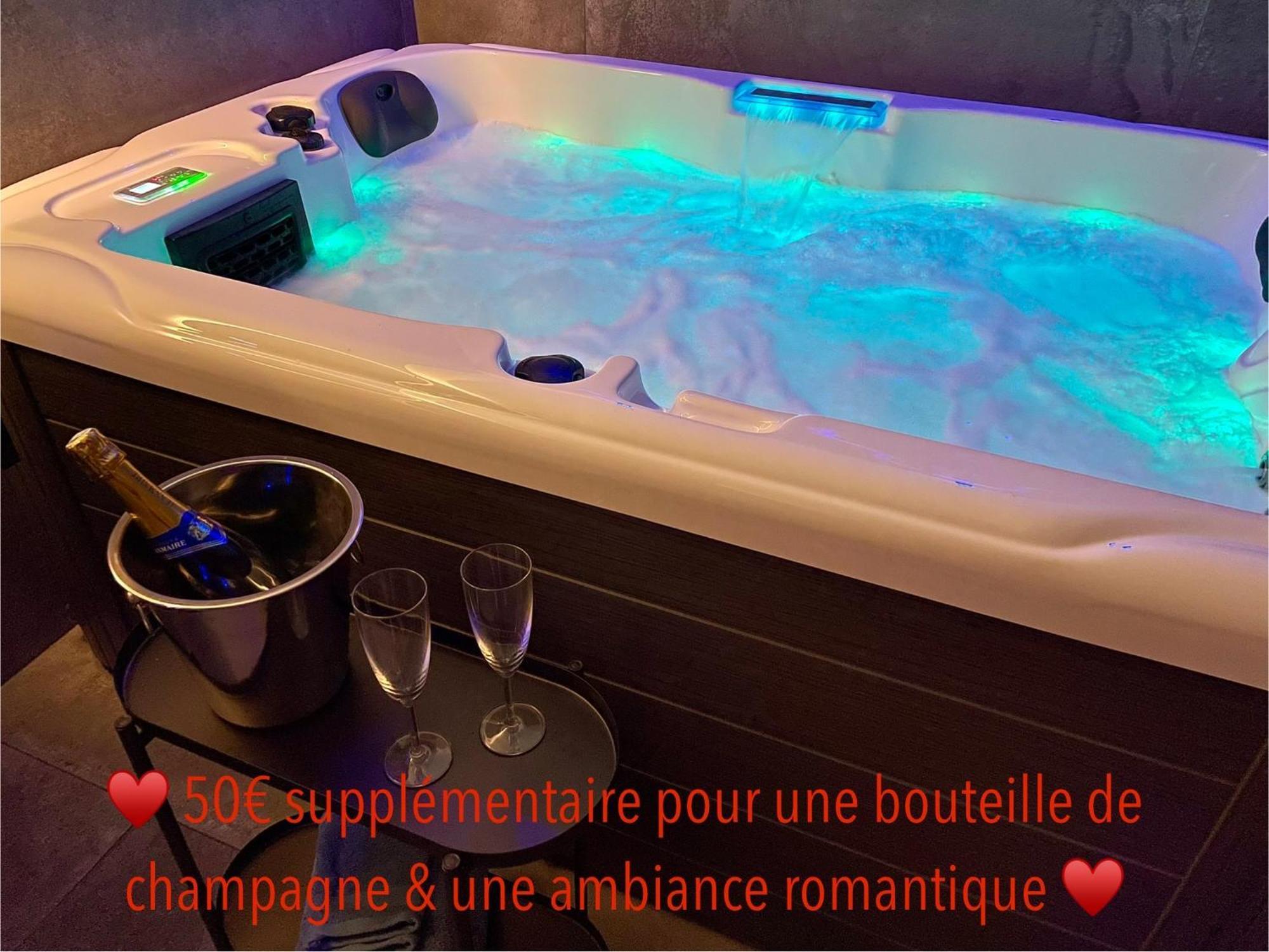 Spa & Vue Mer - Les O De バンドール エクステリア 写真